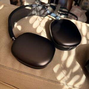 AirPod pro max, black